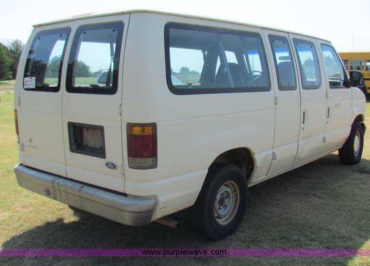 image for item B7298 1992 Ford Club Wagon van