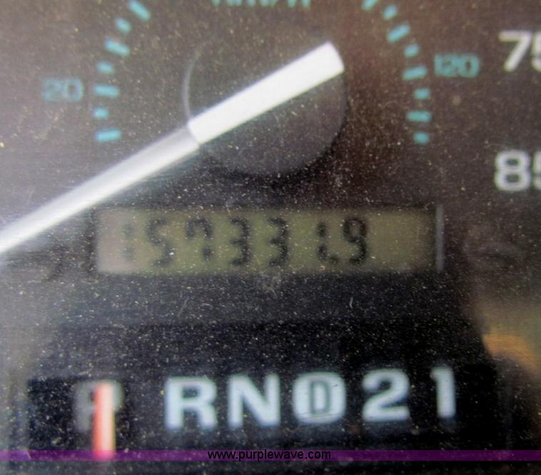 image for item B7298 1992 Ford Club Wagon van