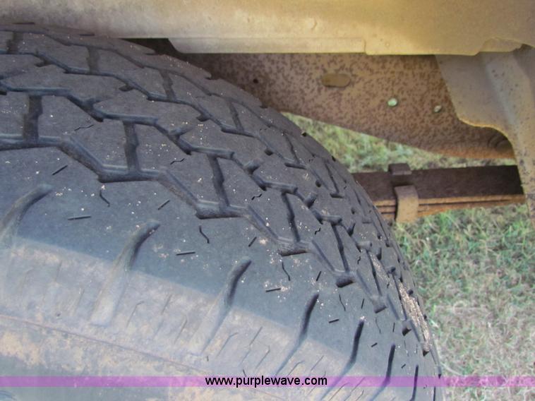 image for item B7298 1992 Ford Club Wagon van