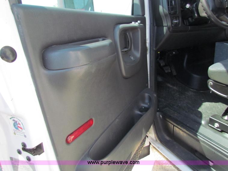 image for item B7300 2008 Chevrolet Ambulance