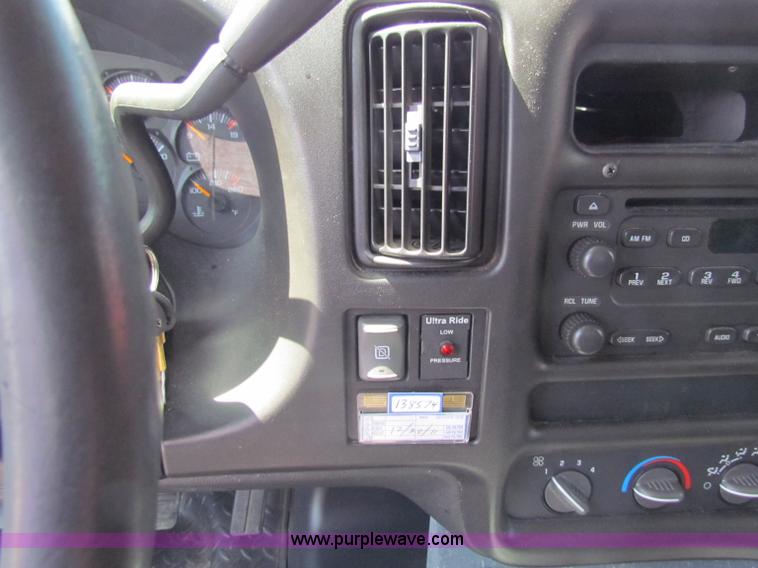 image for item B7300 2008 Chevrolet Ambulance