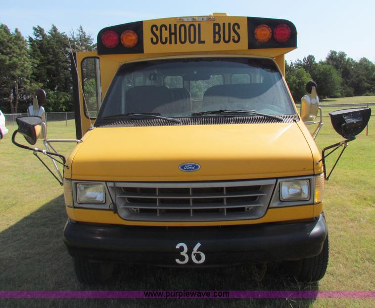 image for item B7302 1992 Ford E350 school bus