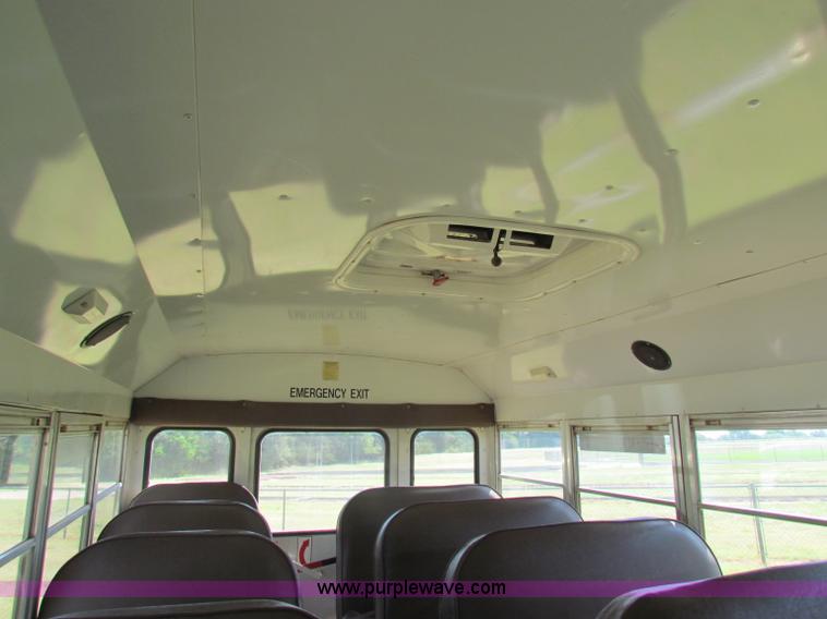 image for item B7302 1992 Ford E350 school bus