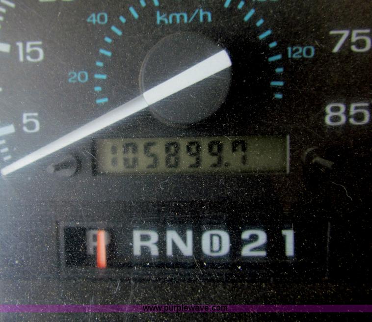 image for item B7302 1992 Ford E350 school bus