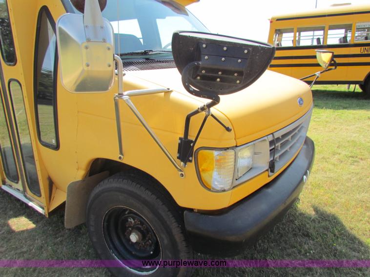 image for item B7302 1992 Ford E350 school bus