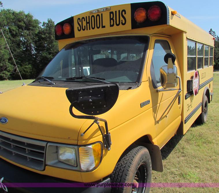 image for item B7302 1992 Ford E350 school bus