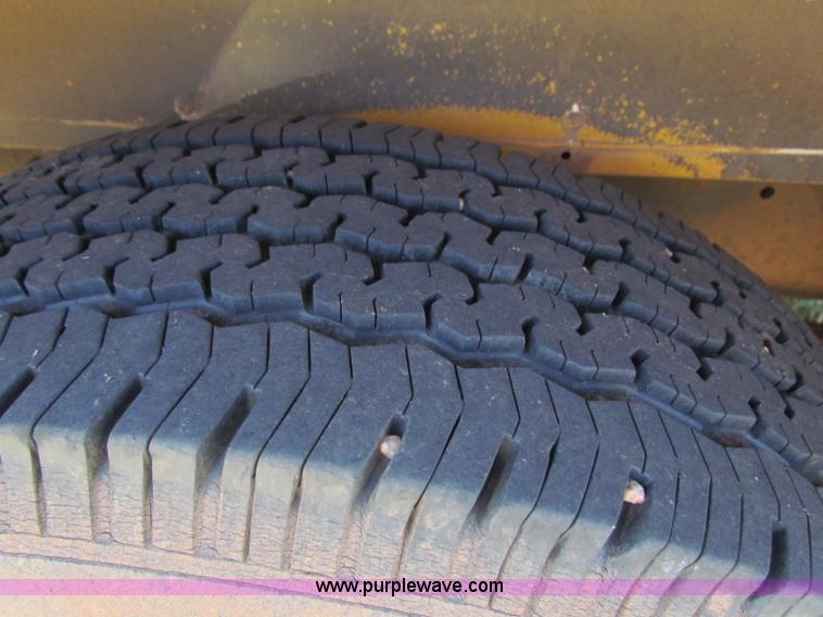 image for item B7302 1992 Ford E350 school bus