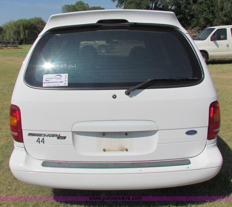image for item B7303 1996 Ford Windstar van