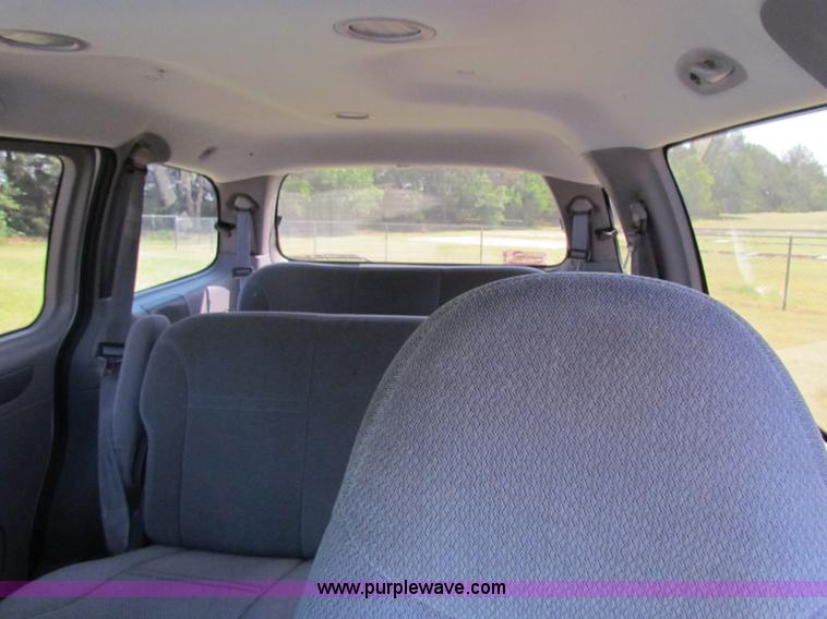 image for item B7303 1996 Ford Windstar van