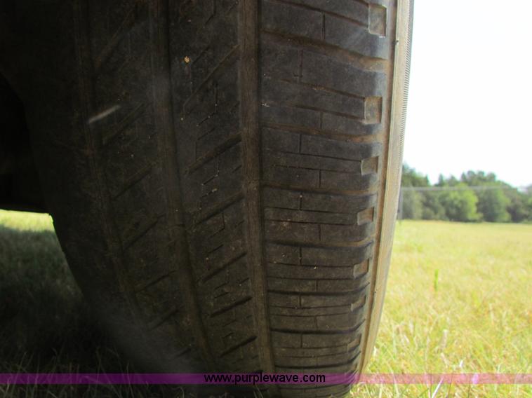 image for item B7303 1996 Ford Windstar van