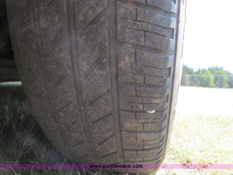 image for item B7303 1996 Ford Windstar van