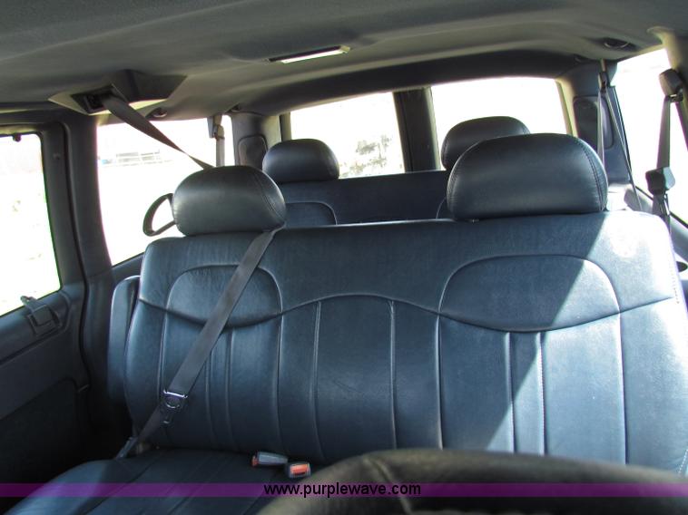 image for item B7314 1999 Chevrolet Astro van