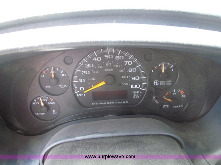 image for item B7314 1999 Chevrolet Astro van