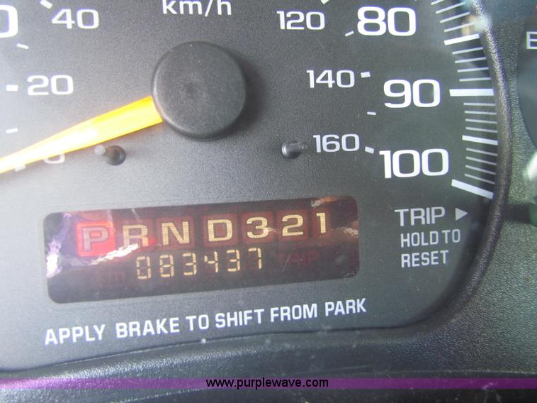 image for item B7314 1999 Chevrolet Astro van