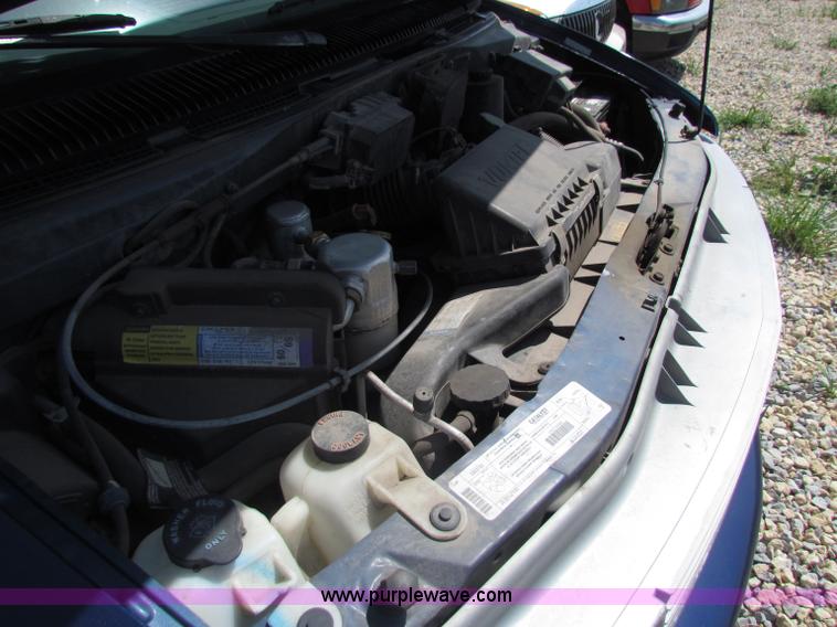 image for item B7314 1999 Chevrolet Astro van