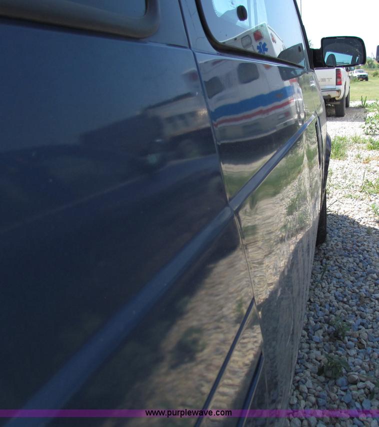 image for item B7314 1999 Chevrolet Astro van