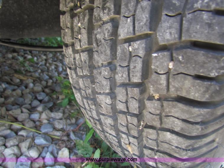 image for item B7314 1999 Chevrolet Astro van