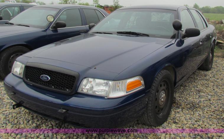 image for item B8633 2007 Ford Crown Victoria Police Interceptor