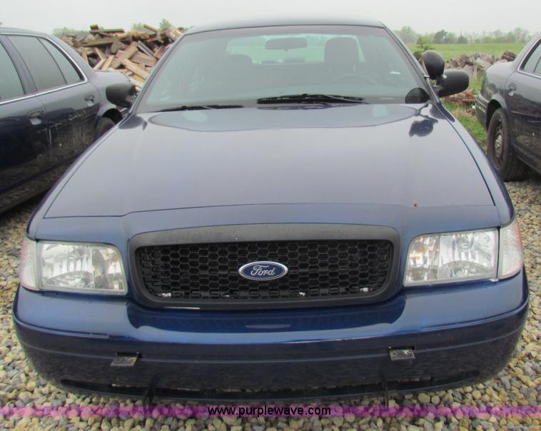 image for item B8633 2007 Ford Crown Victoria Police Interceptor