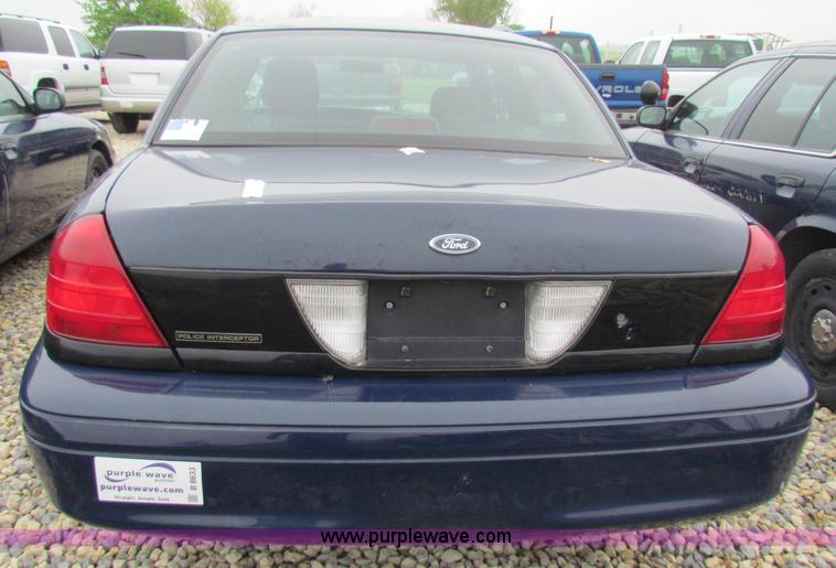 image for item B8633 2007 Ford Crown Victoria Police Interceptor