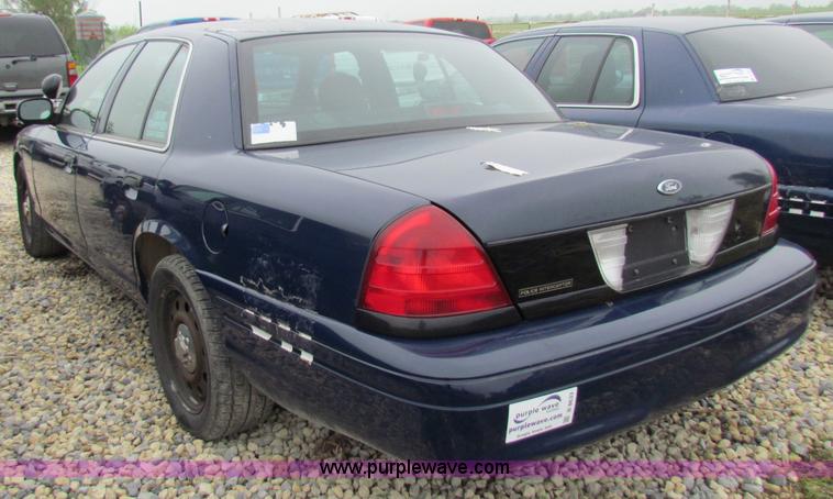 image for item B8633 2007 Ford Crown Victoria Police Interceptor