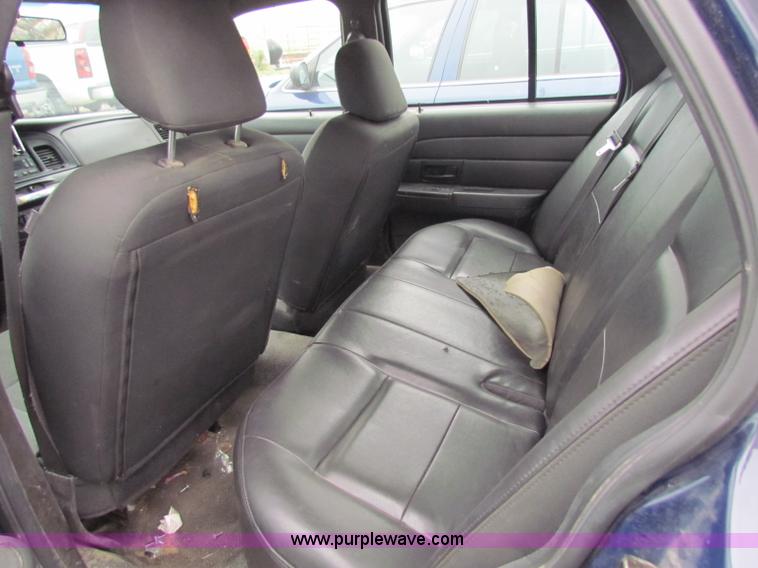 image for item B8633 2007 Ford Crown Victoria Police Interceptor