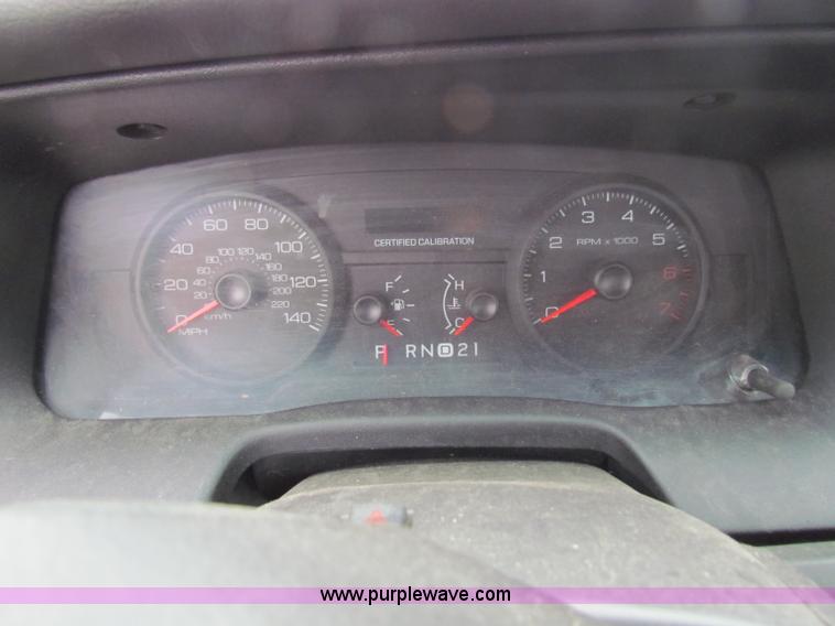 image for item B8633 2007 Ford Crown Victoria Police Interceptor