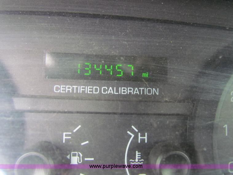 image for item B8633 2007 Ford Crown Victoria Police Interceptor