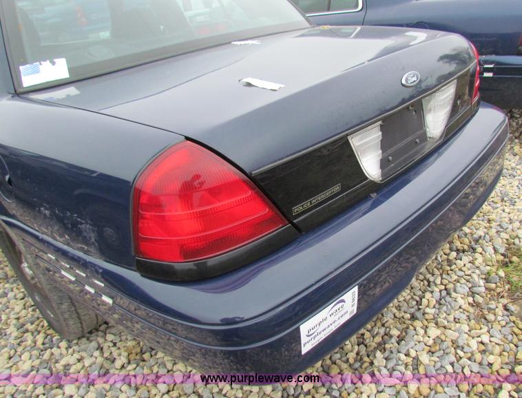 image for item B8633 2007 Ford Crown Victoria Police Interceptor