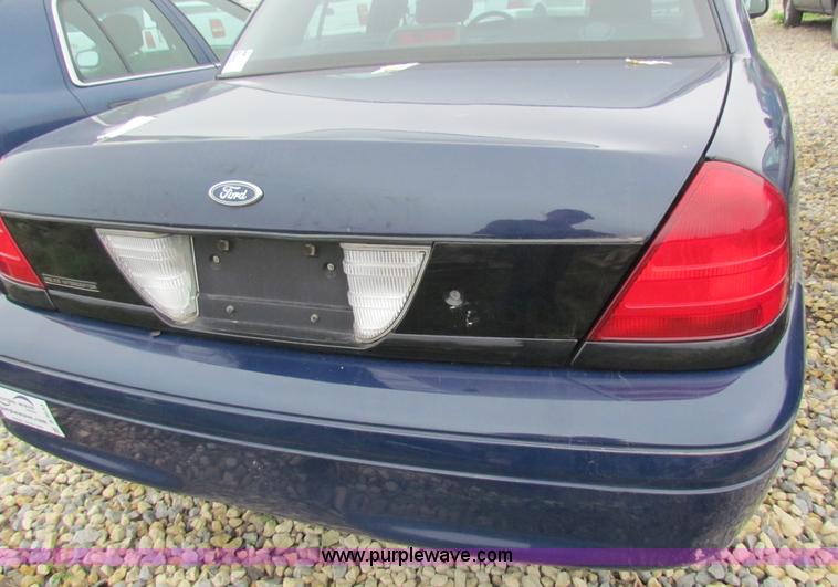 image for item B8633 2007 Ford Crown Victoria Police Interceptor