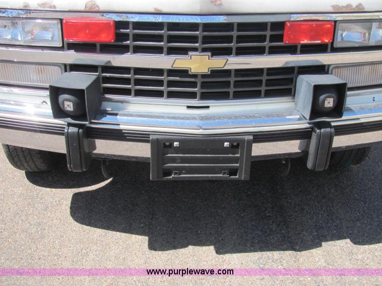 image for item C2567 1992 Chevrolet 3500 ambulance