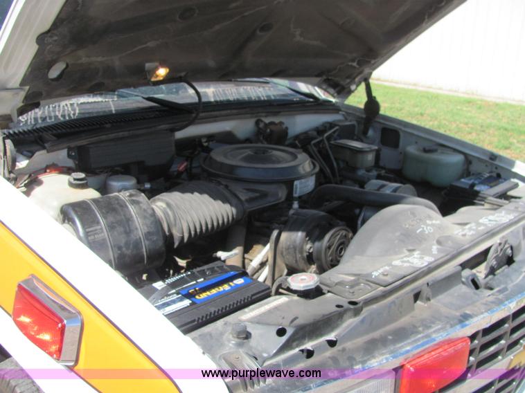 image for item C2567 1992 Chevrolet 3500 ambulance