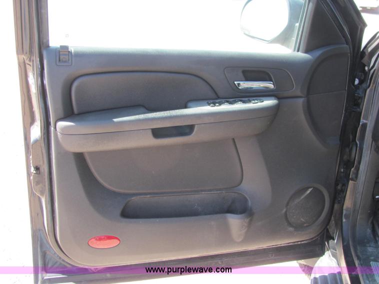 image for item C2568 2008 Chevrolet Tahoe LS SUV