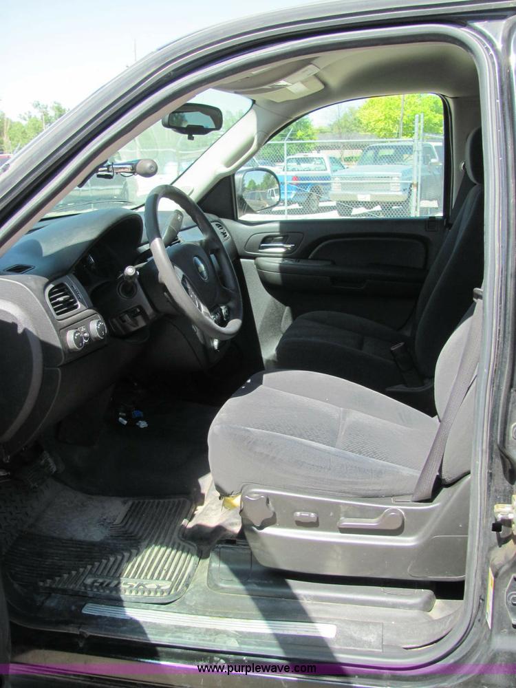 image for item C2568 2008 Chevrolet Tahoe LS SUV