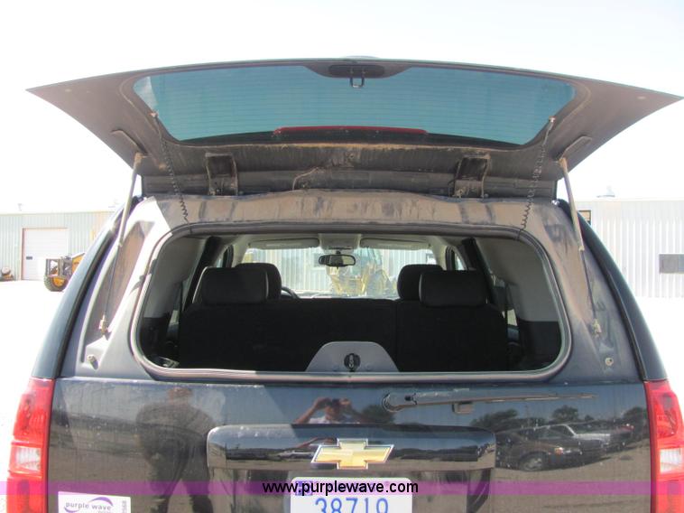 image for item C2568 2008 Chevrolet Tahoe LS SUV