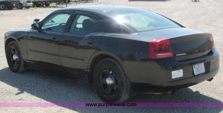 image for item C2569 2007 Dodge Charger police car