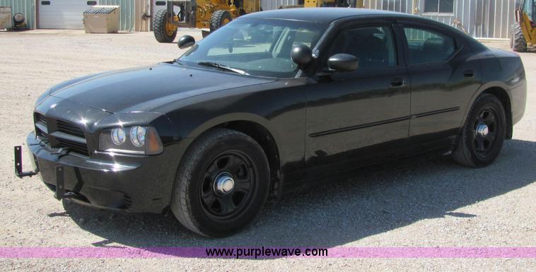 image for item C2569 2007 Dodge Charger police car