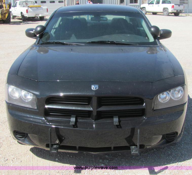 image for item C2569 2007 Dodge Charger police car