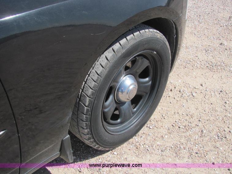 image for item C2569 2007 Dodge Charger police car