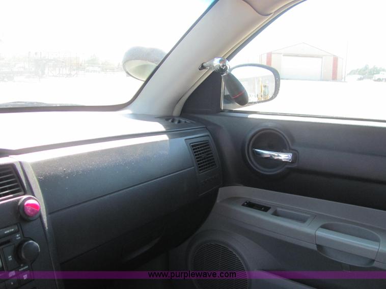 image for item C2569 2007 Dodge Charger police car