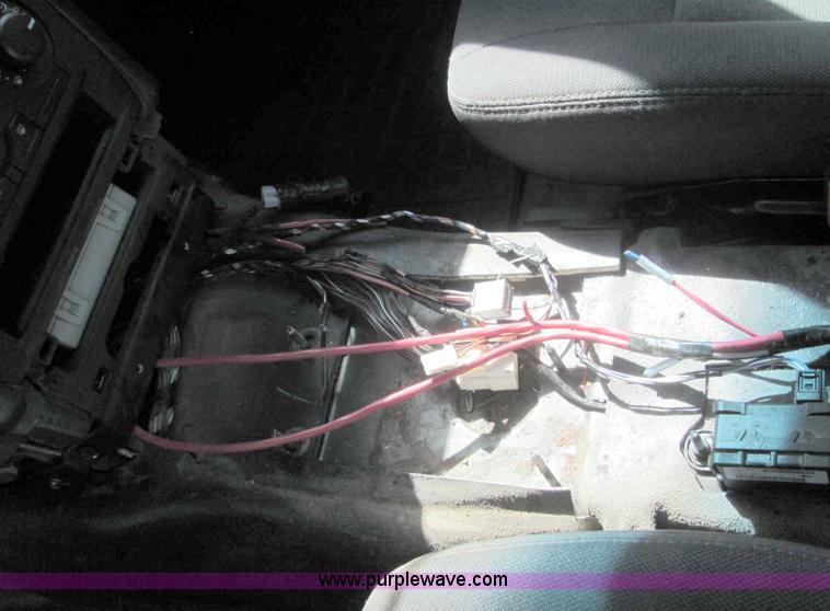 image for item C2569 2007 Dodge Charger police car