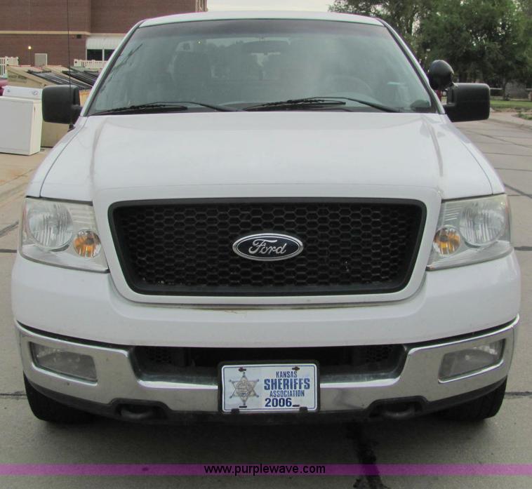 image for item C2570 2004 Ford F150 XLT Supercab pickup truck