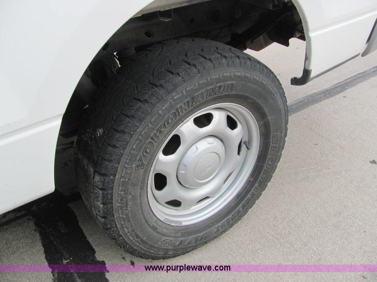 image for item C2570 2004 Ford F150 XLT Supercab pickup truck