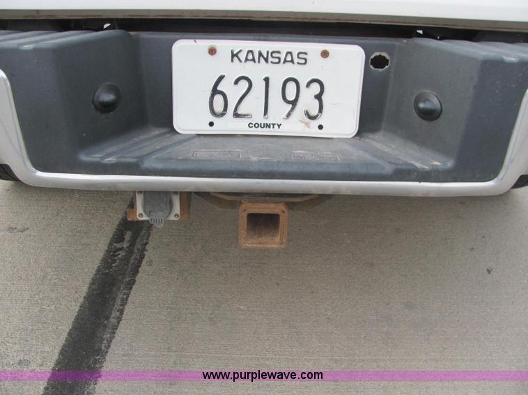 image for item C2570 2004 Ford F150 XLT Supercab pickup truck