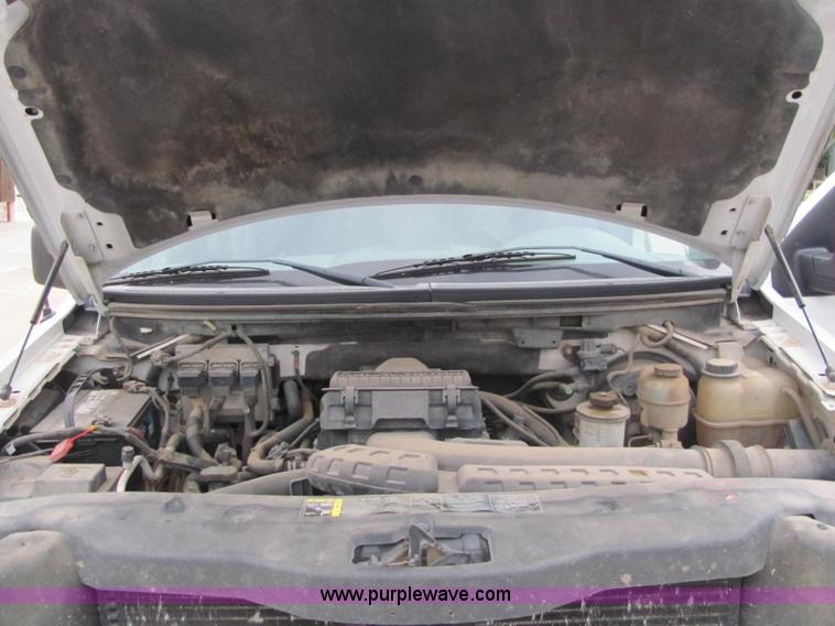 image for item C2570 2004 Ford F150 XLT Supercab pickup truck