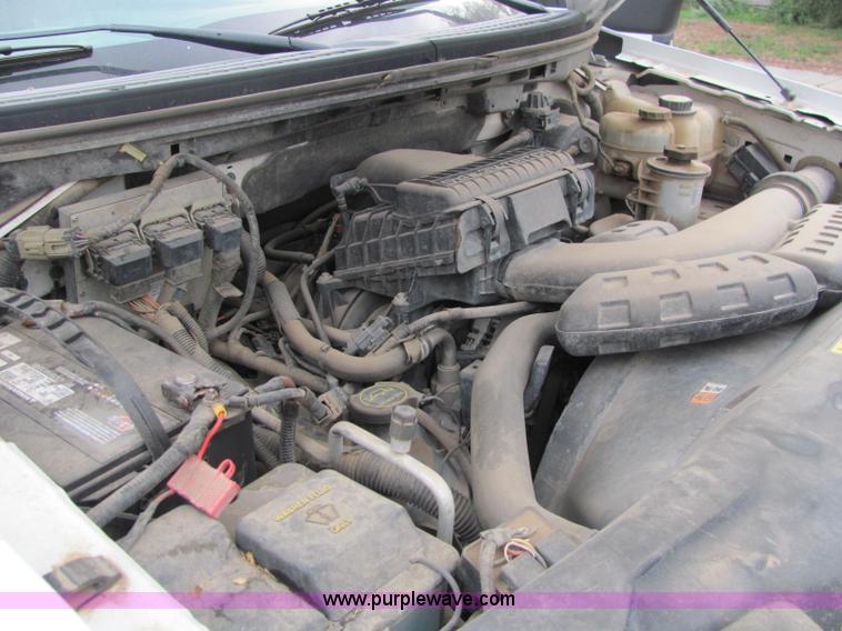 image for item C2570 2004 Ford F150 XLT Supercab pickup truck