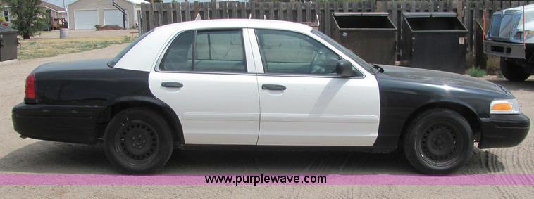 image for item C2573 2001 Ford Crown Victoria Police Interceptor