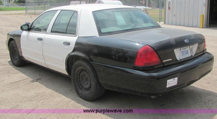 image for item C2573 2001 Ford Crown Victoria Police Interceptor