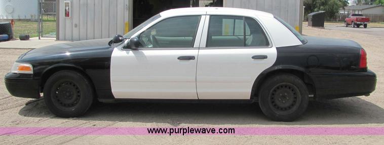 image for item C2573 2001 Ford Crown Victoria Police Interceptor