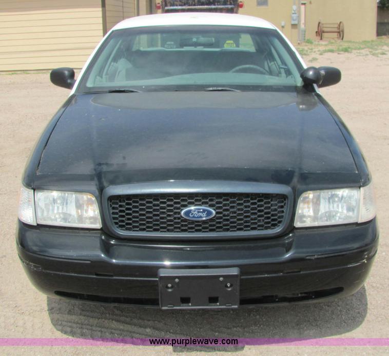 image for item C2573 2001 Ford Crown Victoria Police Interceptor